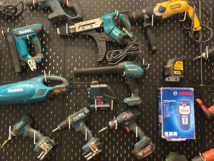 Skruvautomat till div