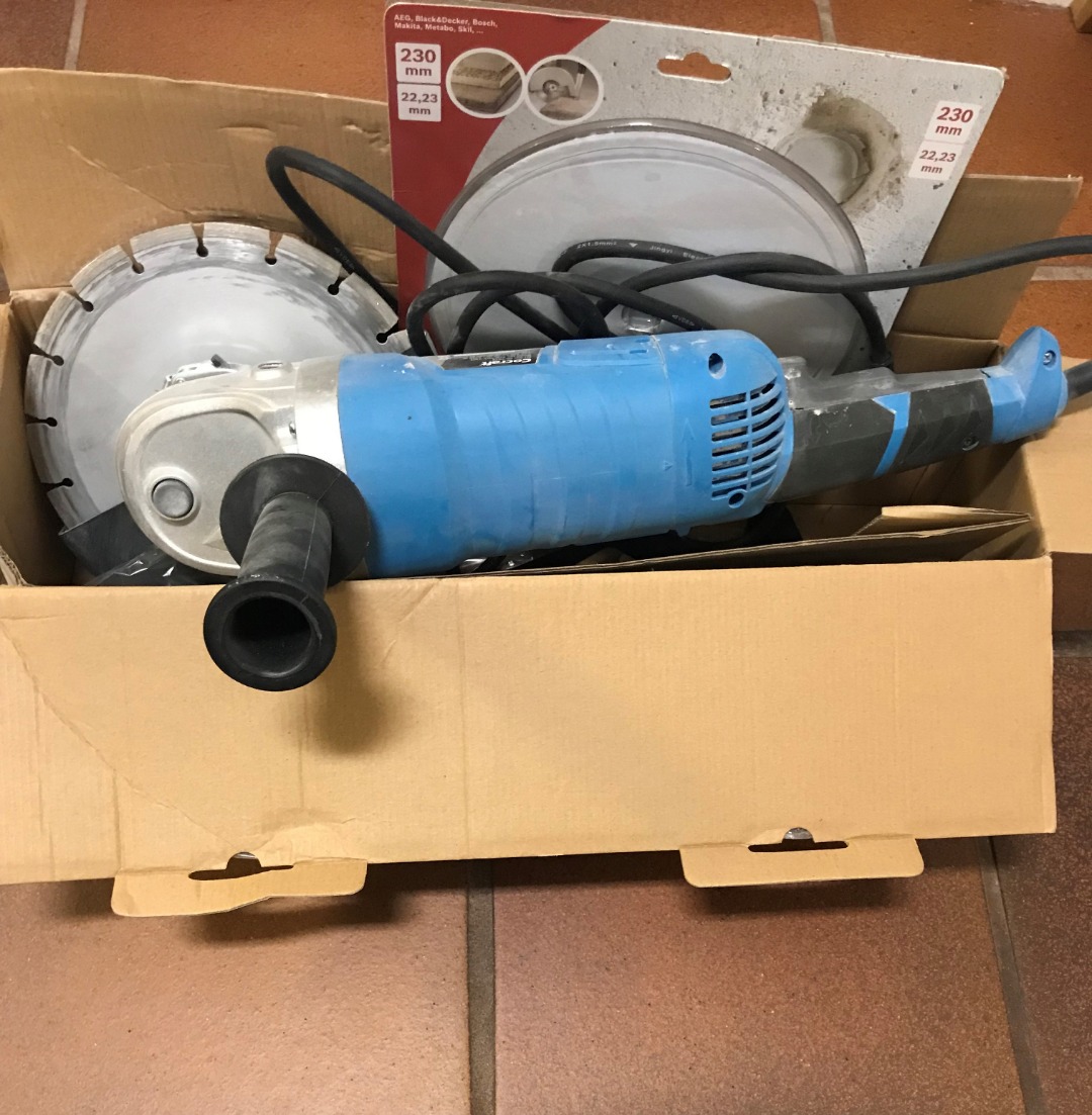 Kraftfull vinkelslip, 230mm skivor