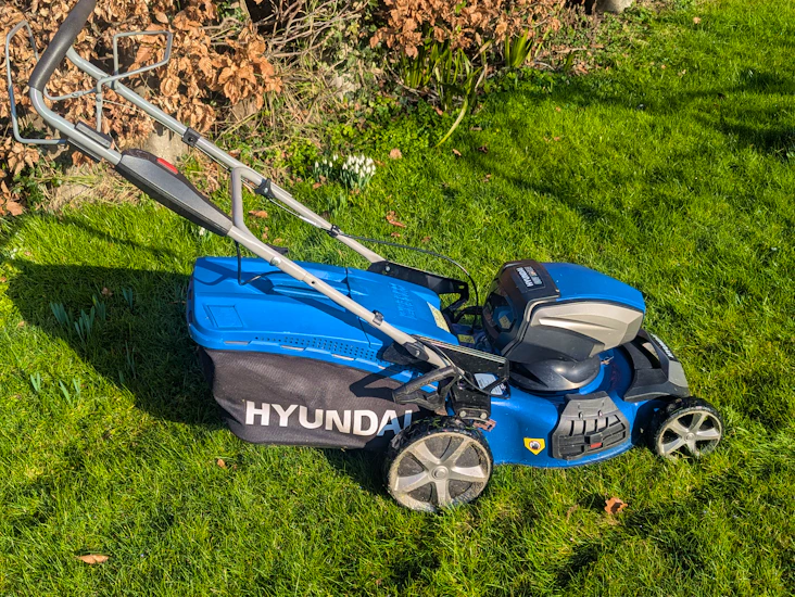 80v cordless self propelled lawnmower