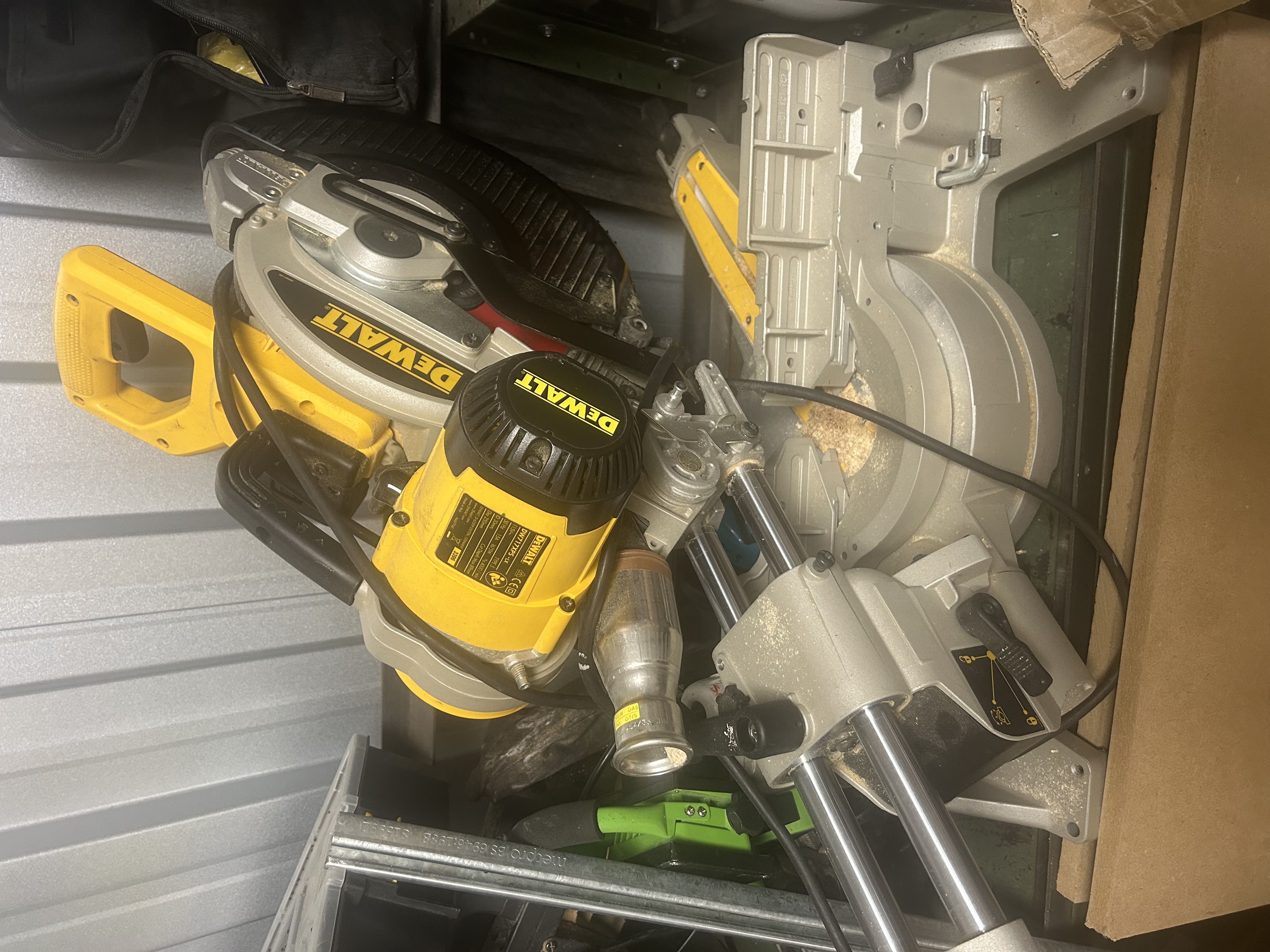 Dw717-xe 250mm mitre saw