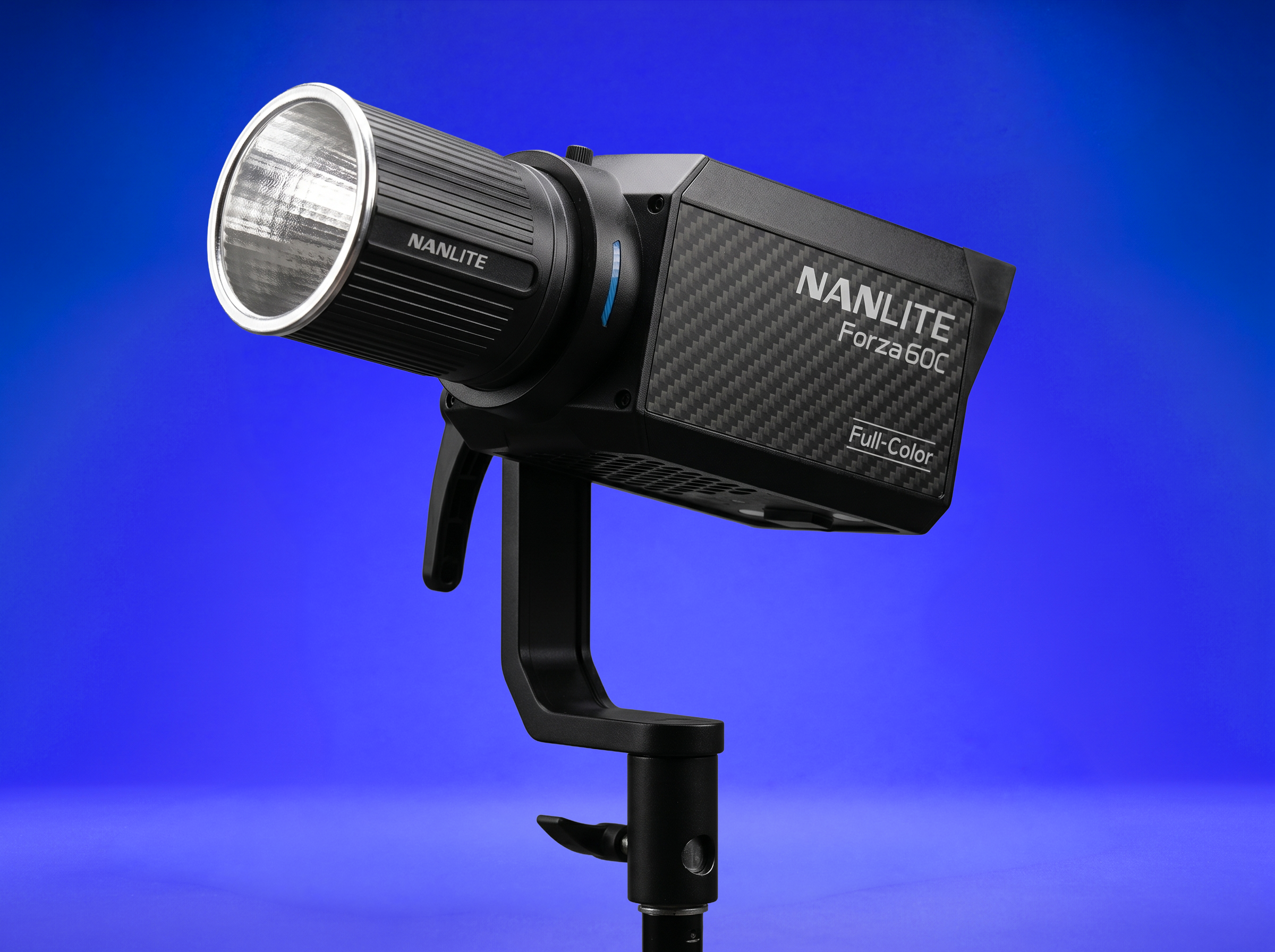 Nanlite forza 60c rgblac point source + 19° spotlight