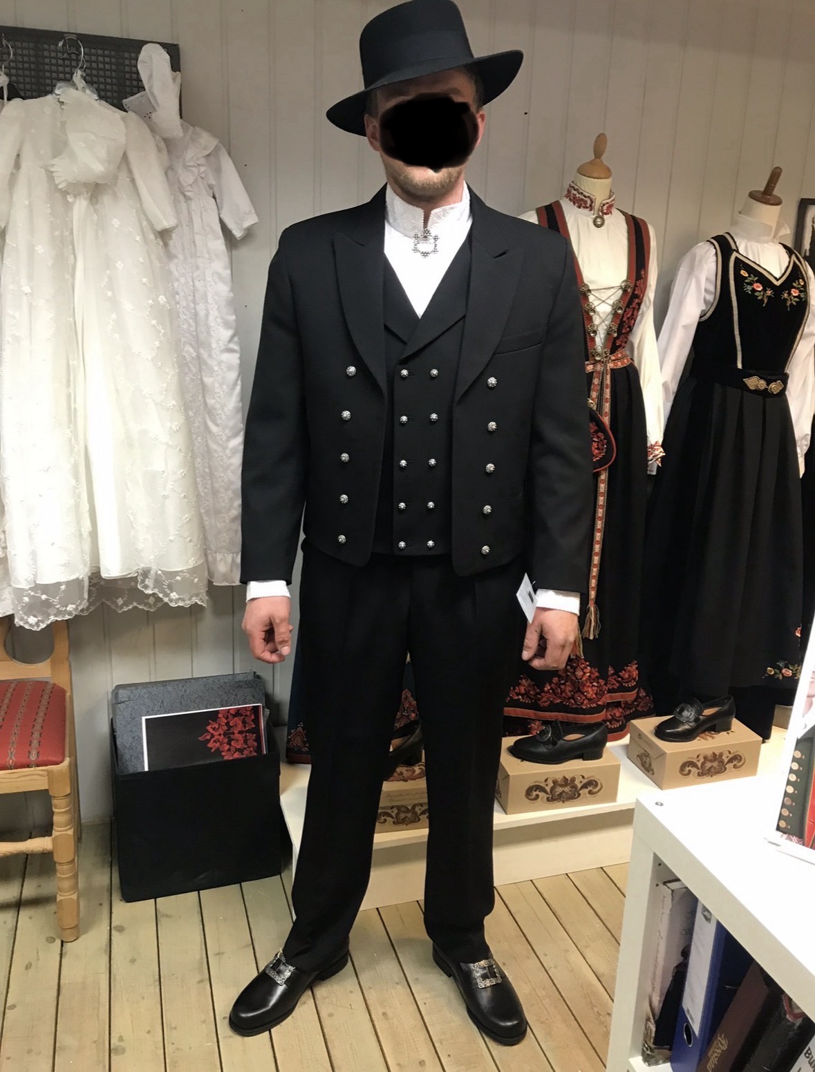 Herrebunad vest-telemark til leie – komplett pakke! 🇳🇴