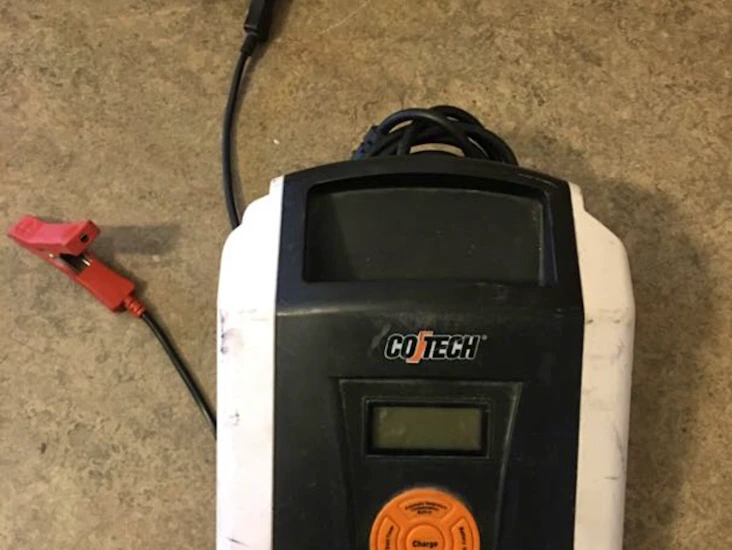 Batteriladdare cotech 15a