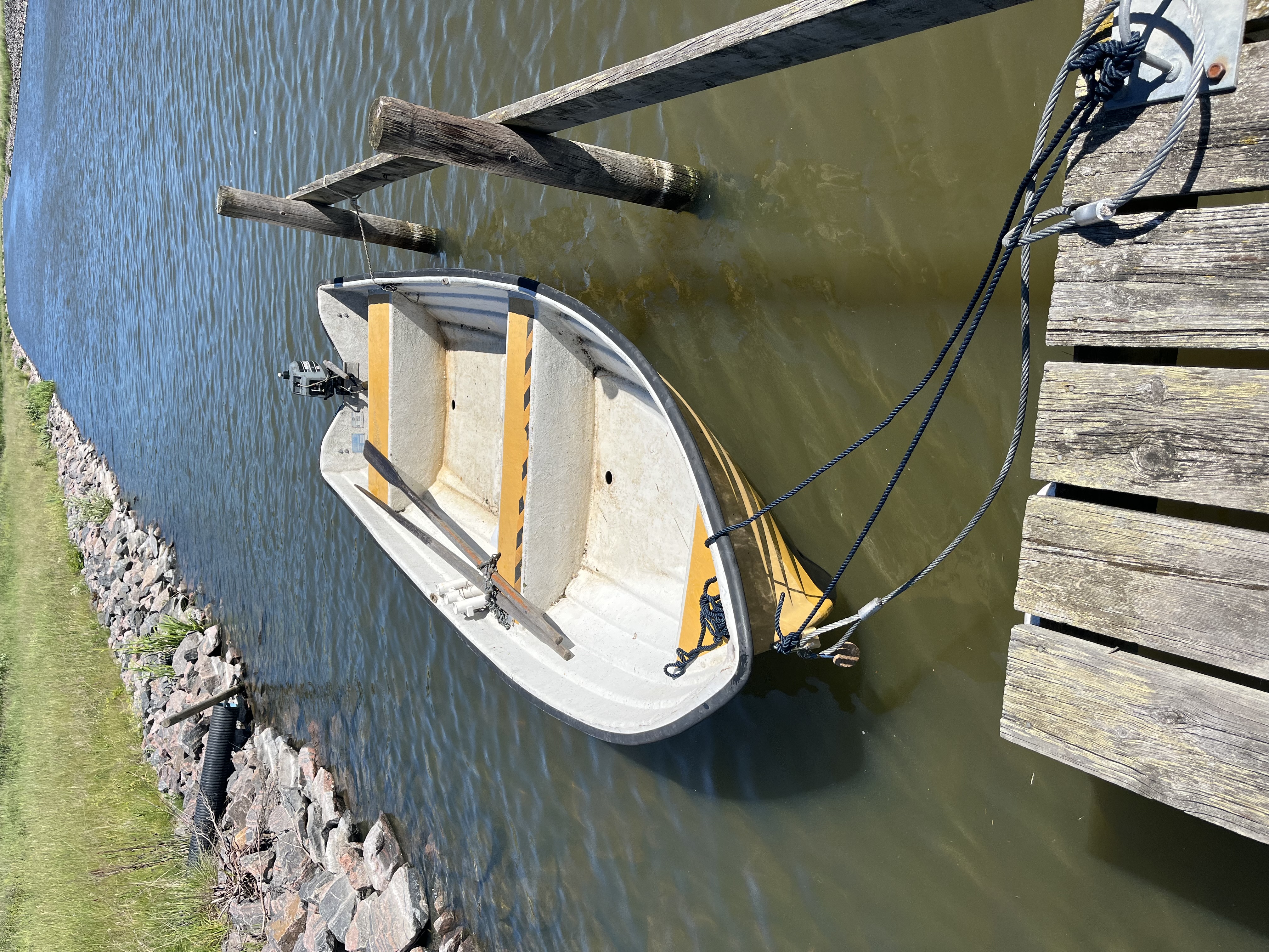 Roddbåt i göta kanal med anslutning till asplången 