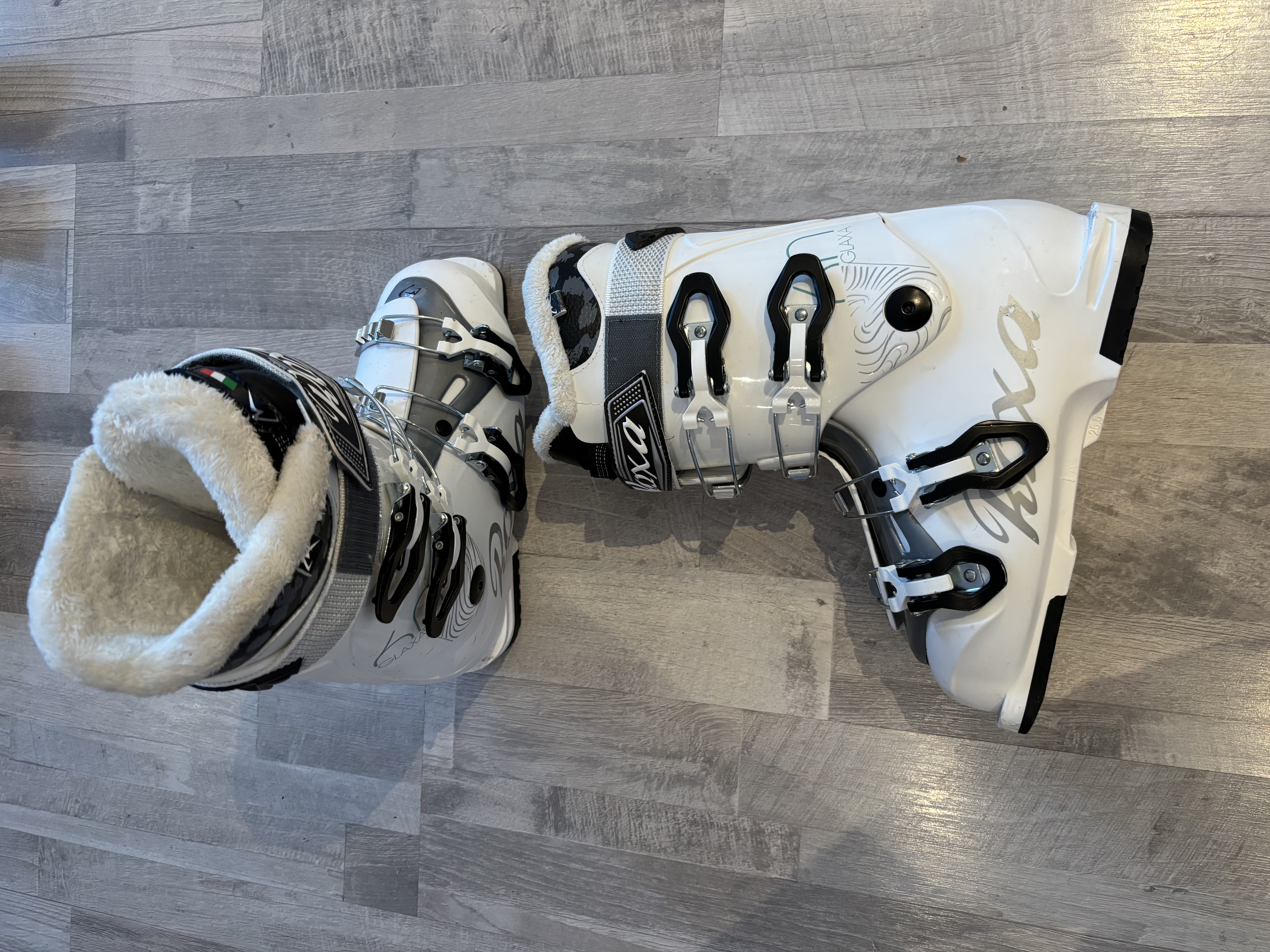 Pjäxor roxa 25-25,5