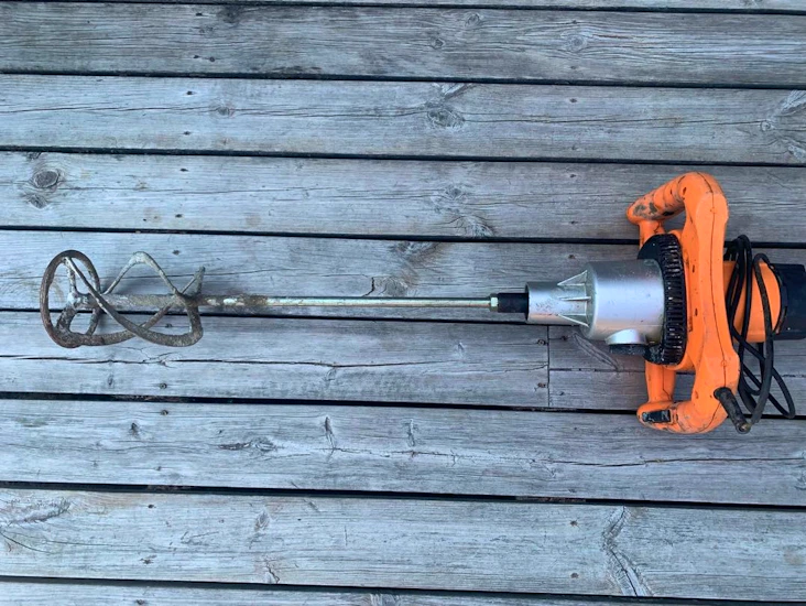 Handholdt mørtel/ betong- blander