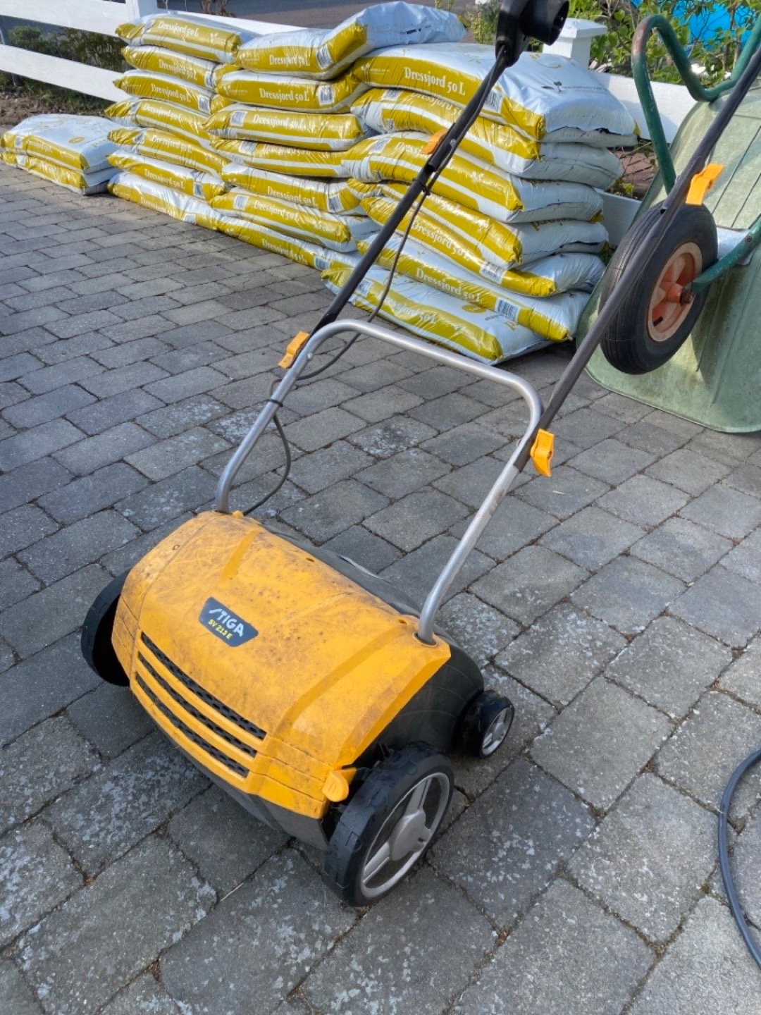 Stiga elektrisk vertikalskärare