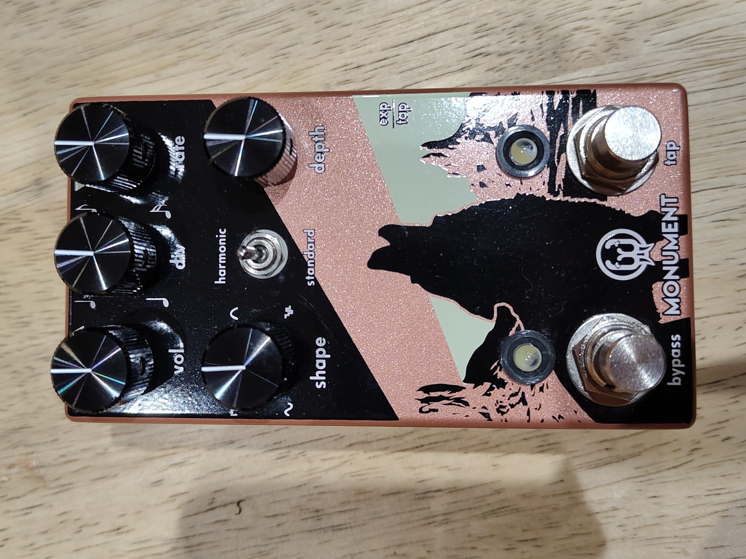 Walrus audio monument harmonic tremolo