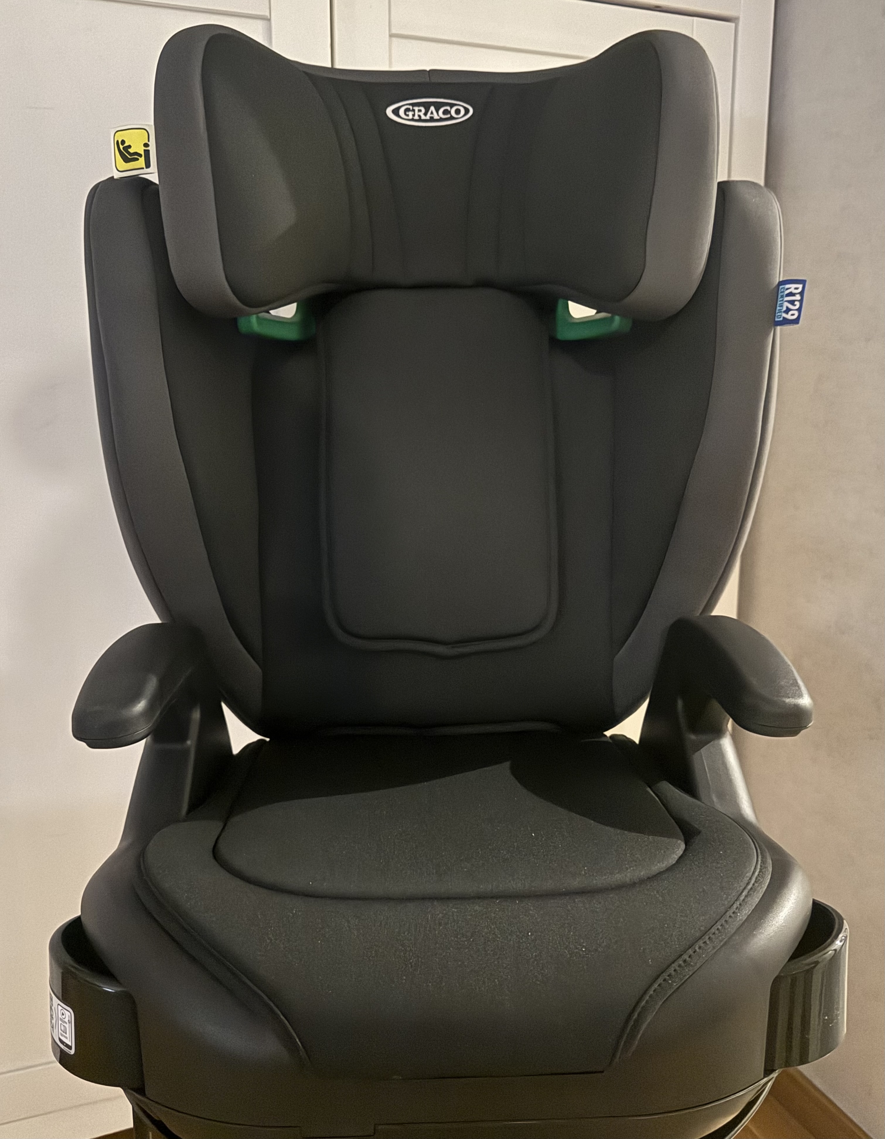 Graco junior maxi i-size r129 – bältesstol uthyres