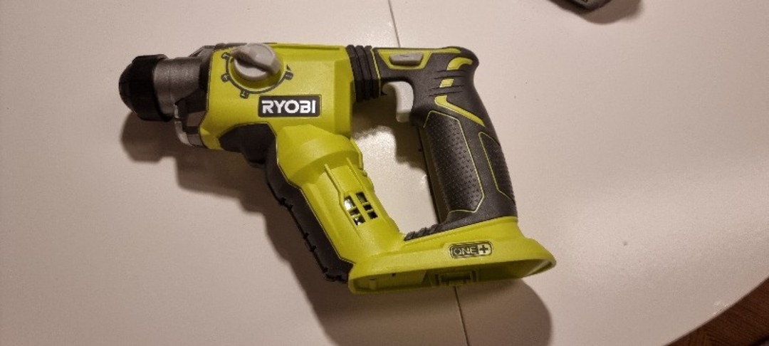 Ryobi one+ batteridrevet slagdrill