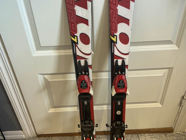 Atomic race slalomski