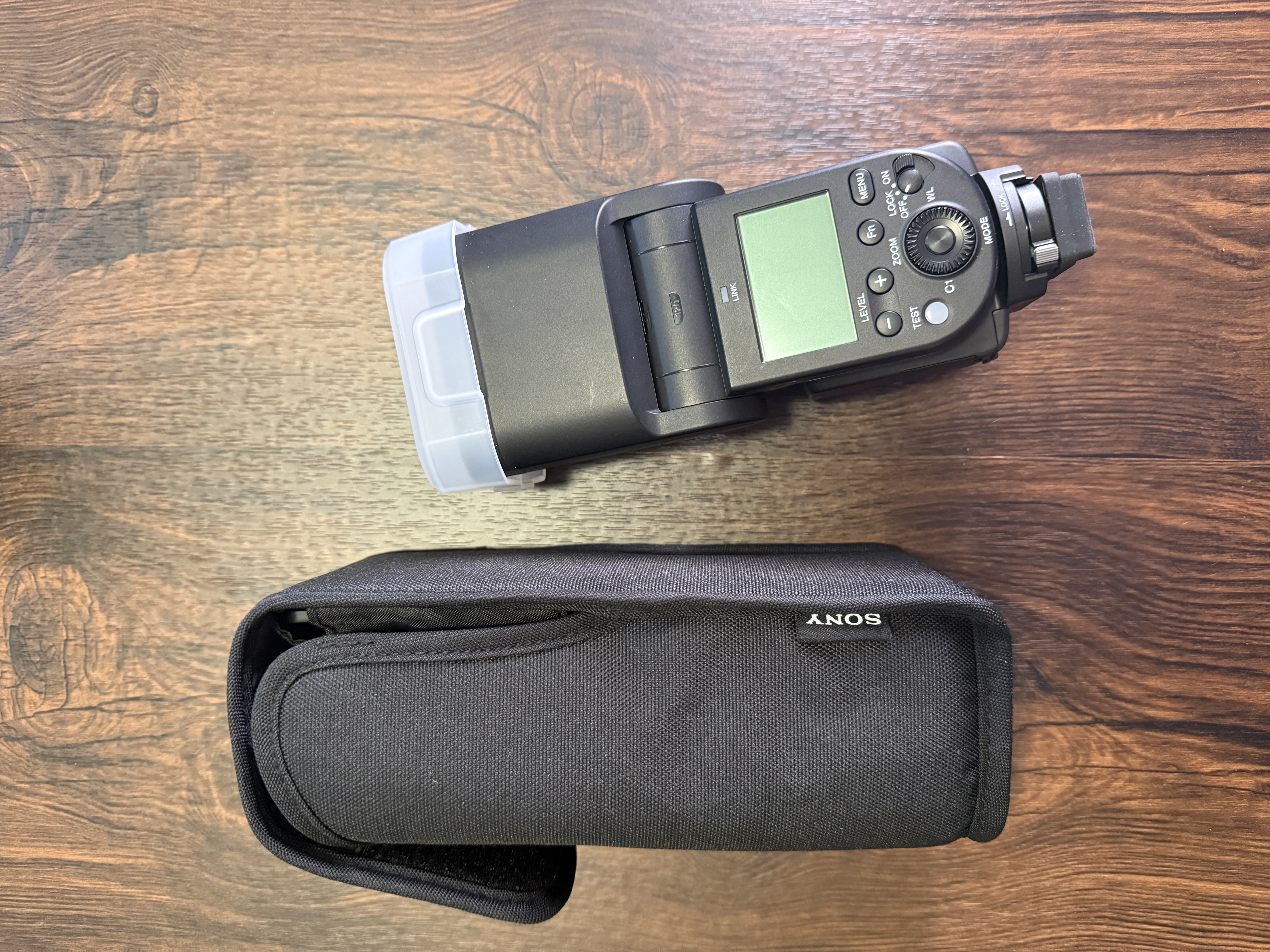 Sony hvl-f60rm2 flash for sony alpha + 8 reghargable batteries