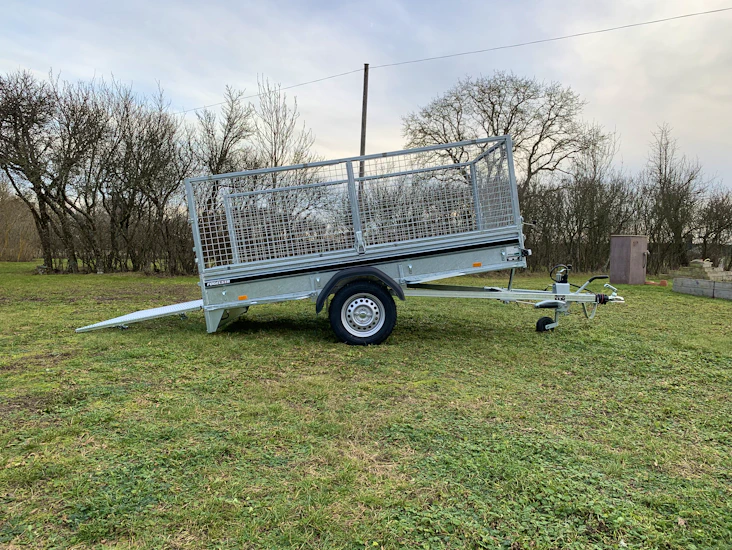 Släpvagn med eller utan galler