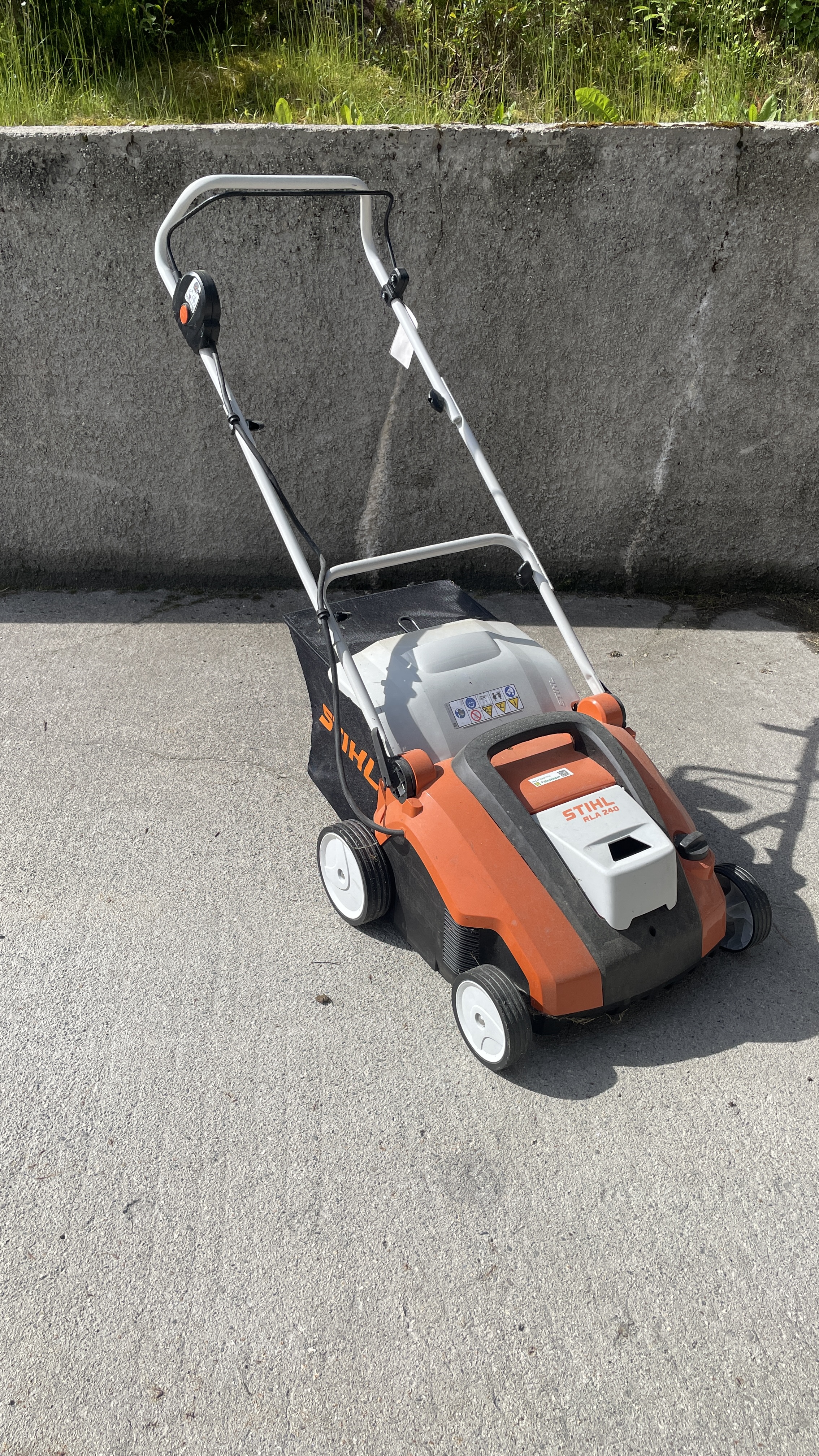 Stihl rla 240 mosefjerner/vertikal skjærer. 