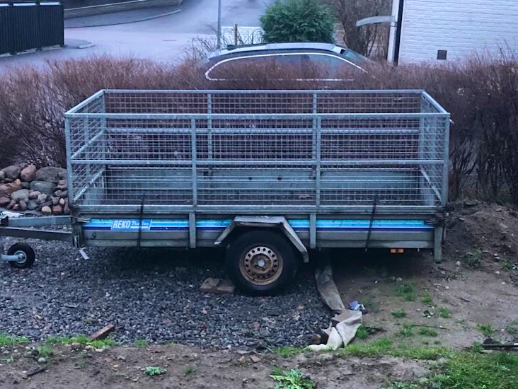 Nyrenoverat gallersläp med tipp