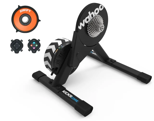 Wahoo kickr core sykkelrulle med 2 mulige oppsett, "rocker plate" og underlagsmatte