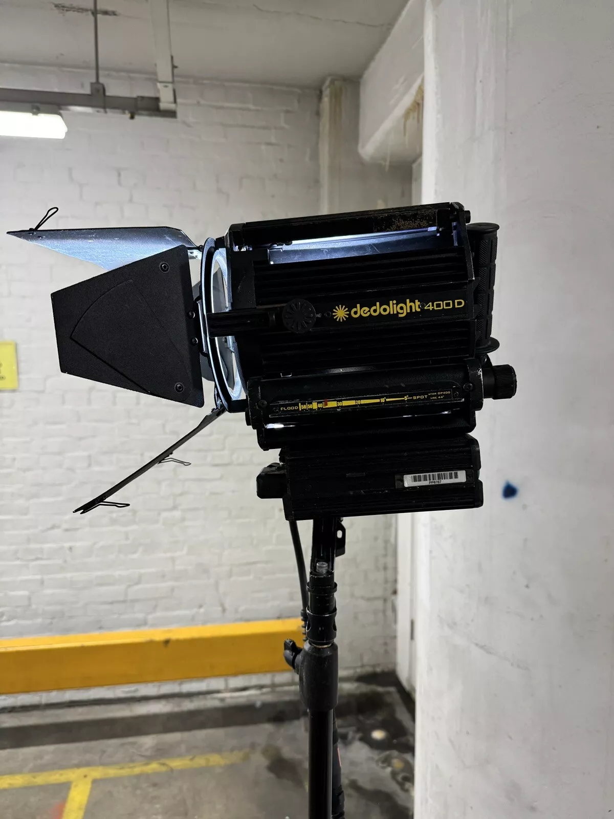 Dedolight dlh 400d hmi light