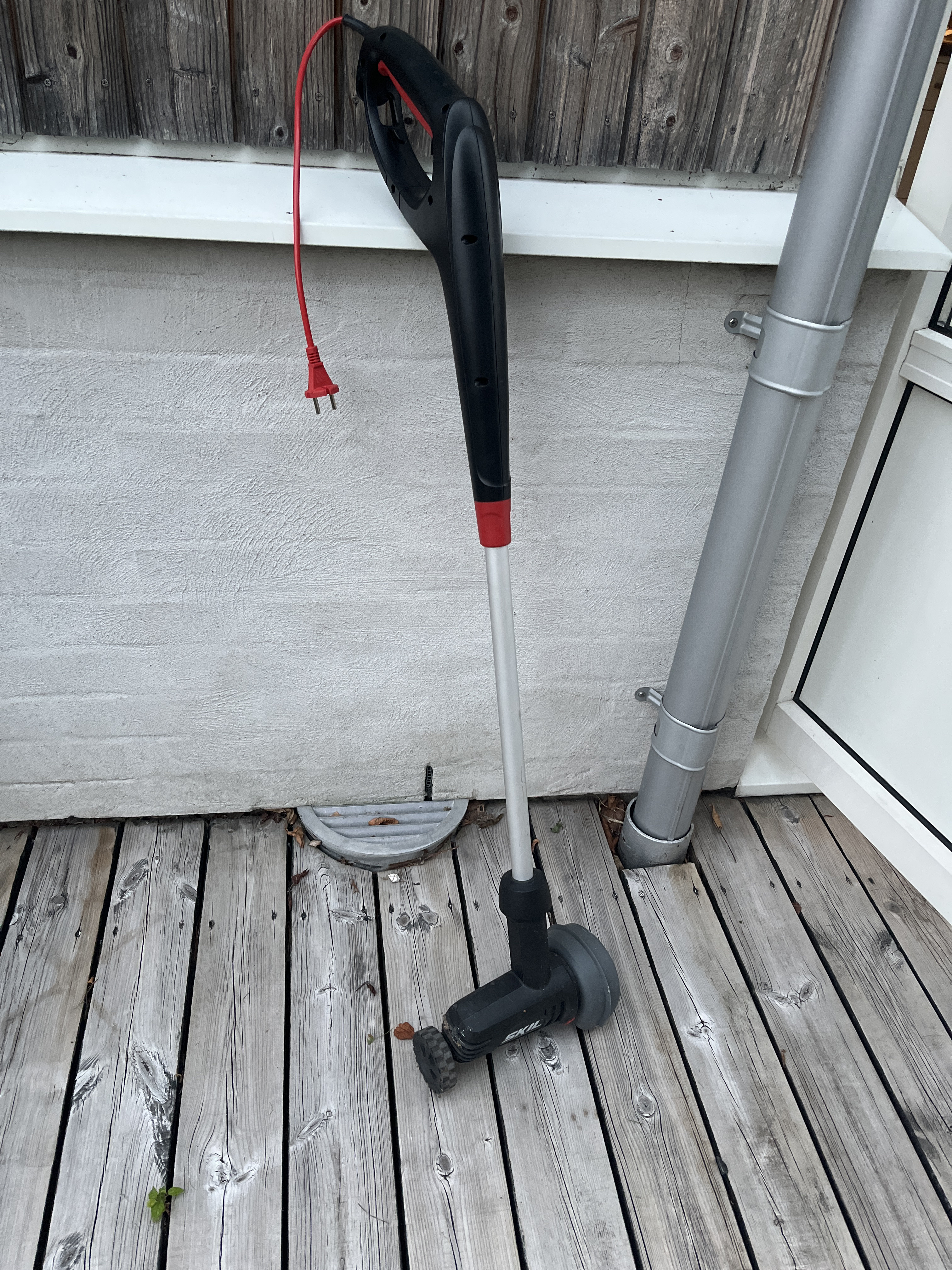 Elektrisk ogräsborste / plattrensare