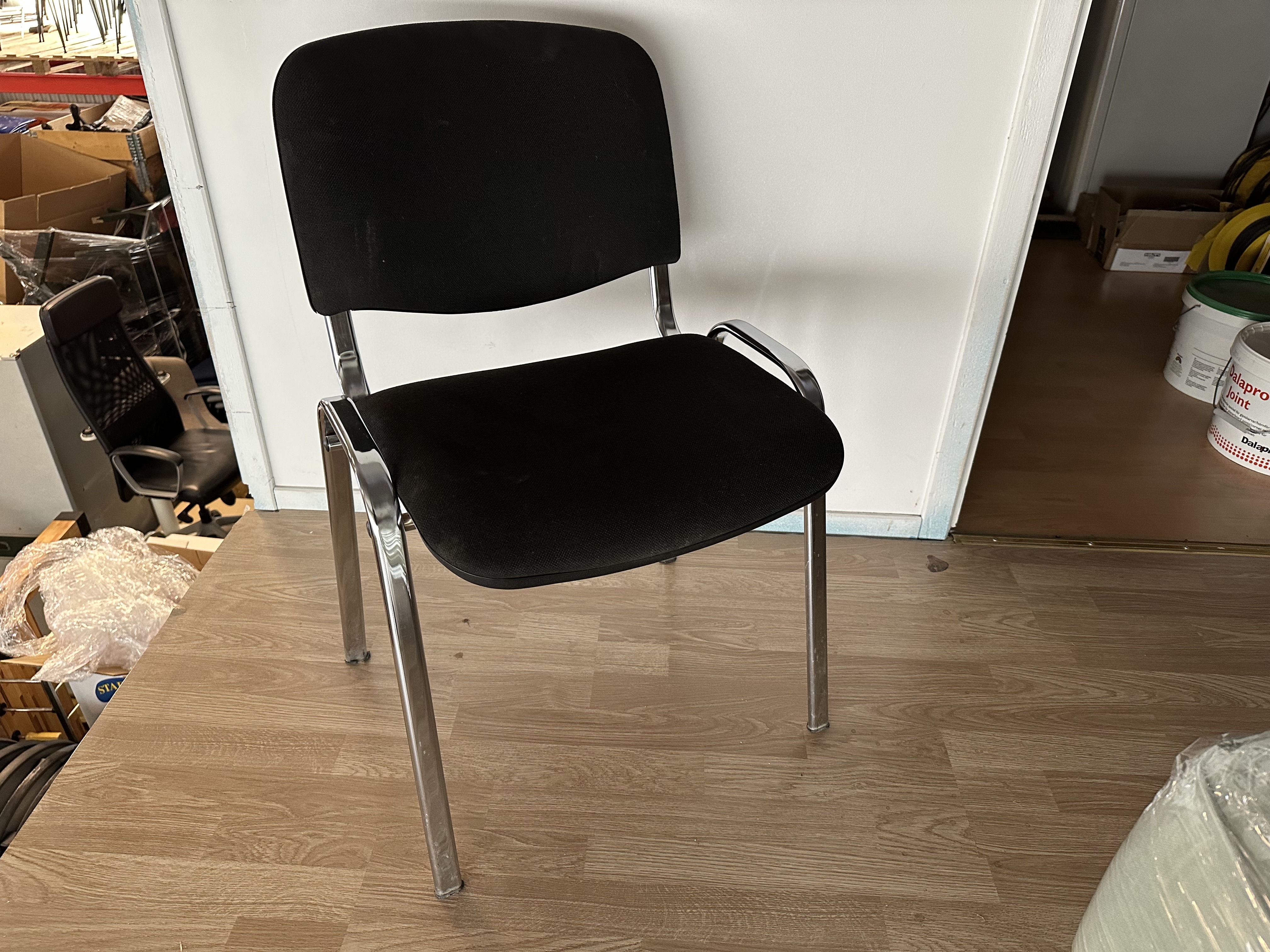 11 st klädda stolar