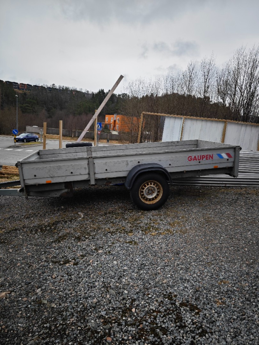 Gaupne henger med knekk