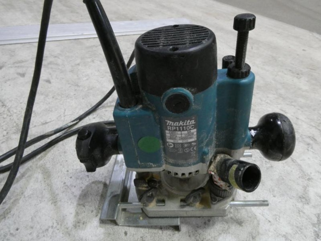 Makita håndoverfres 230v