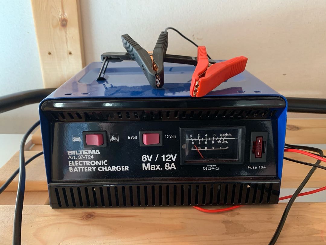 Batterilader for bil og moped/mc