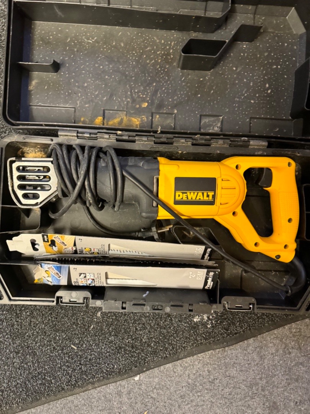 Kraftig dewalt bajonettsag