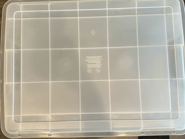 Plastic storage containers