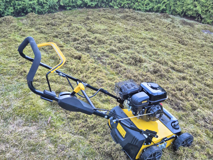 Nurmikon ilmaaja / sammaleenpoistaja