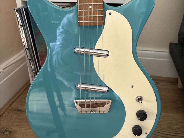 Danelectro dc59m electric guitar