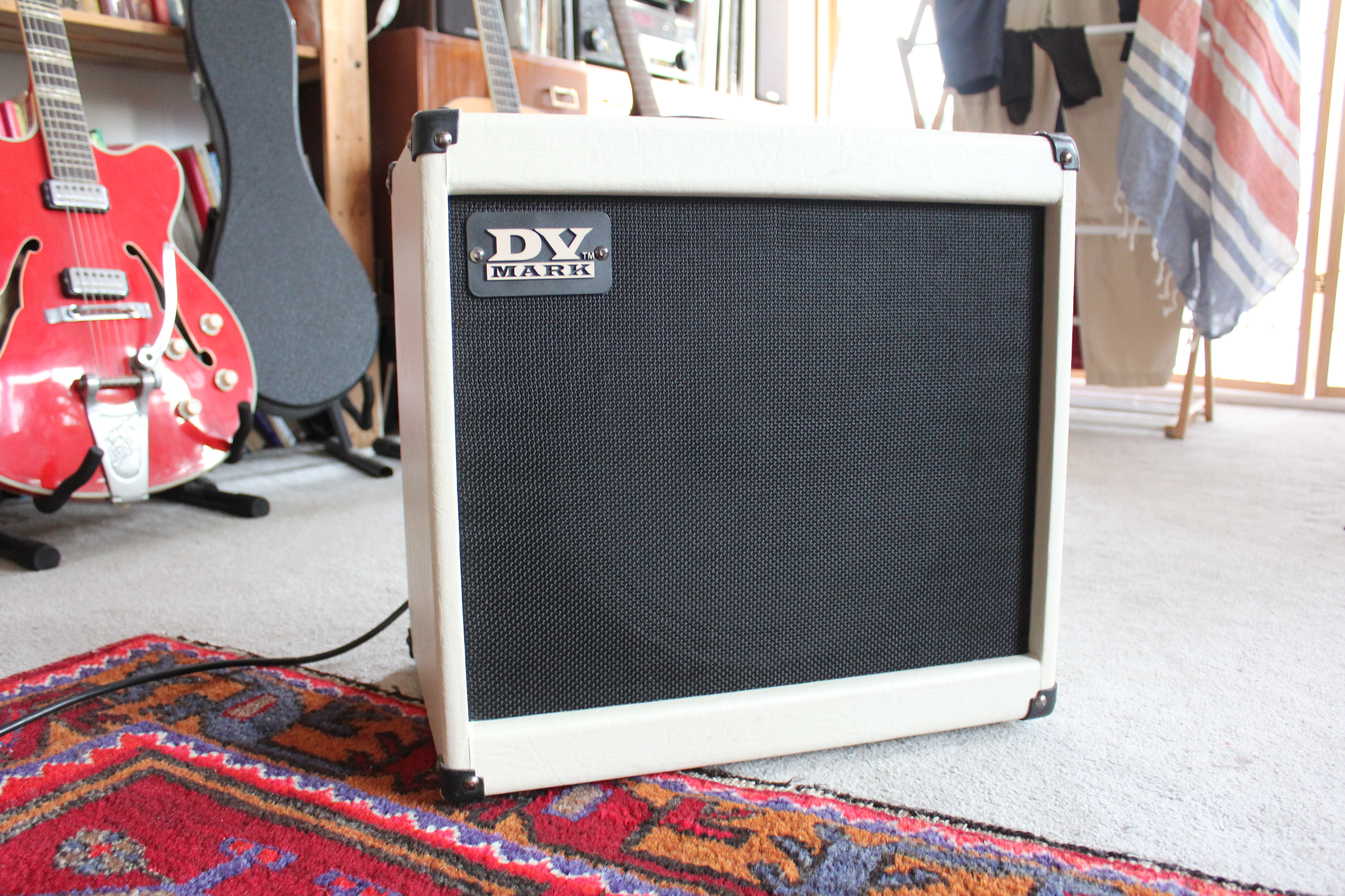 Dv mark jazz 12 guitar amplifier