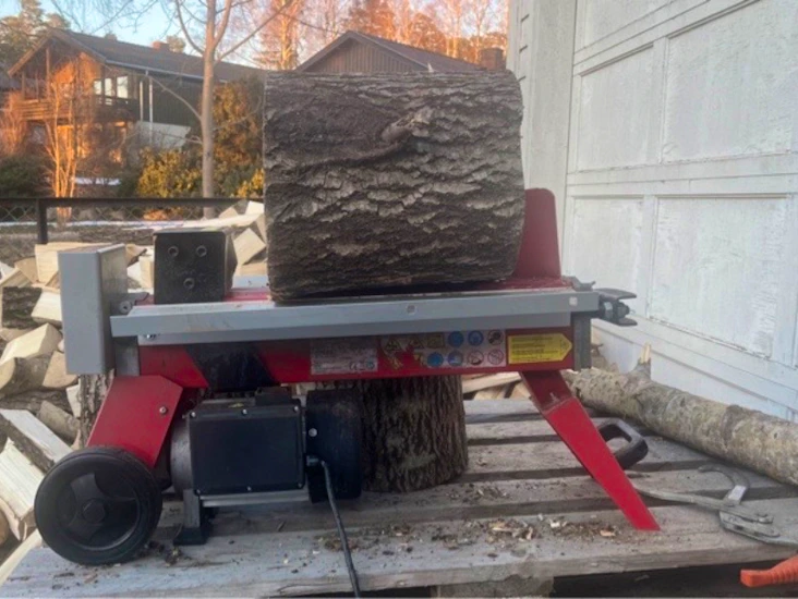 Vedkløyver til leie