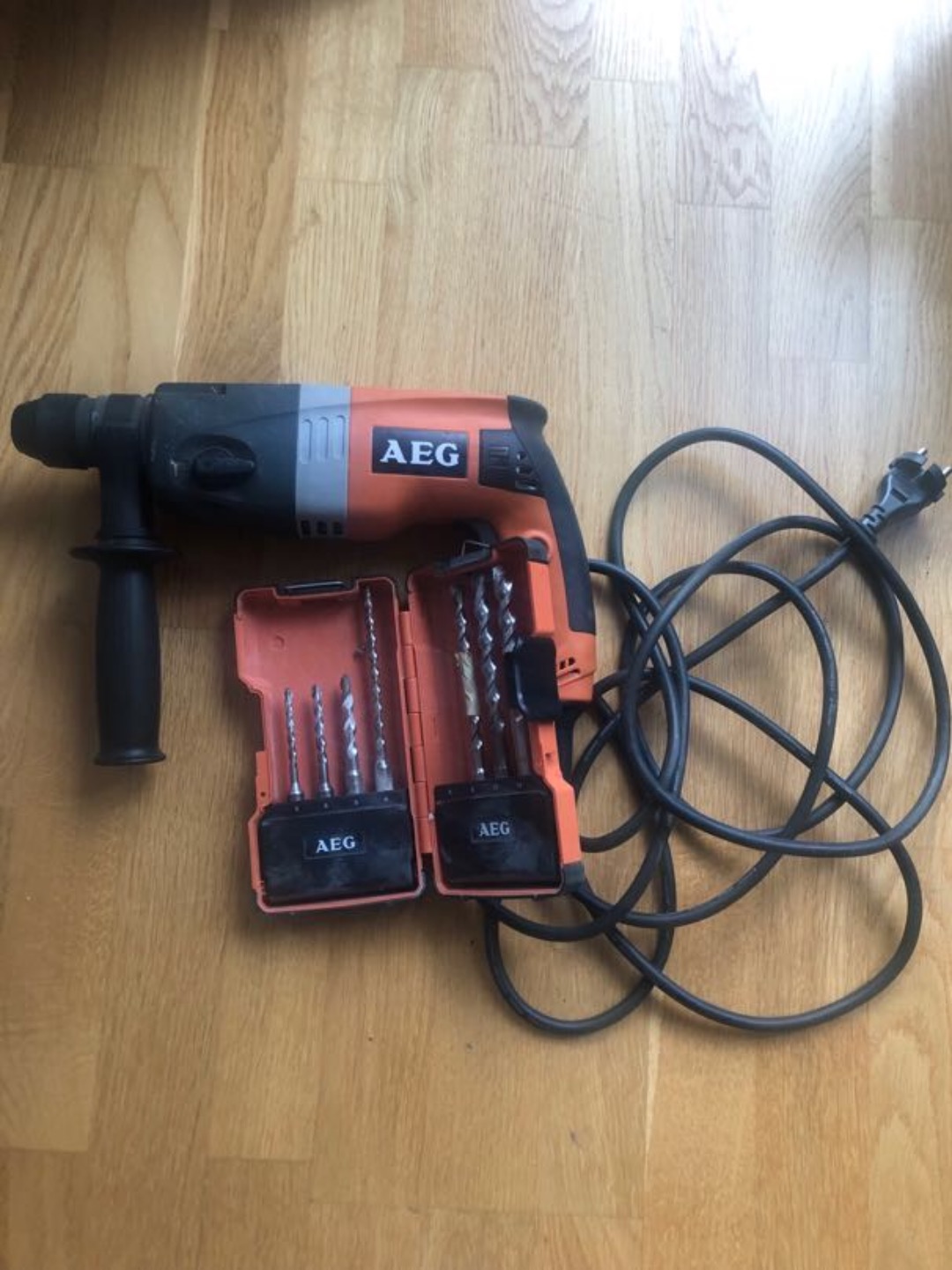 Borrhammare - aeg + borrsats 5-12 mm