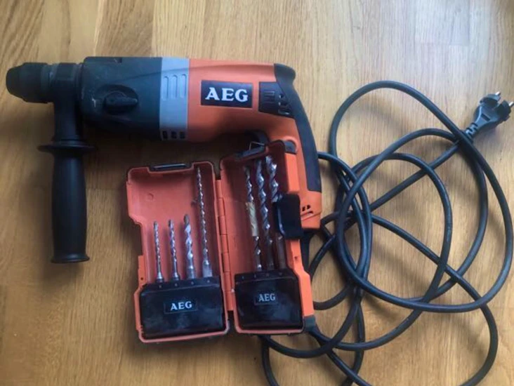 Borrhammare - aeg + borrsats 5-12 mm