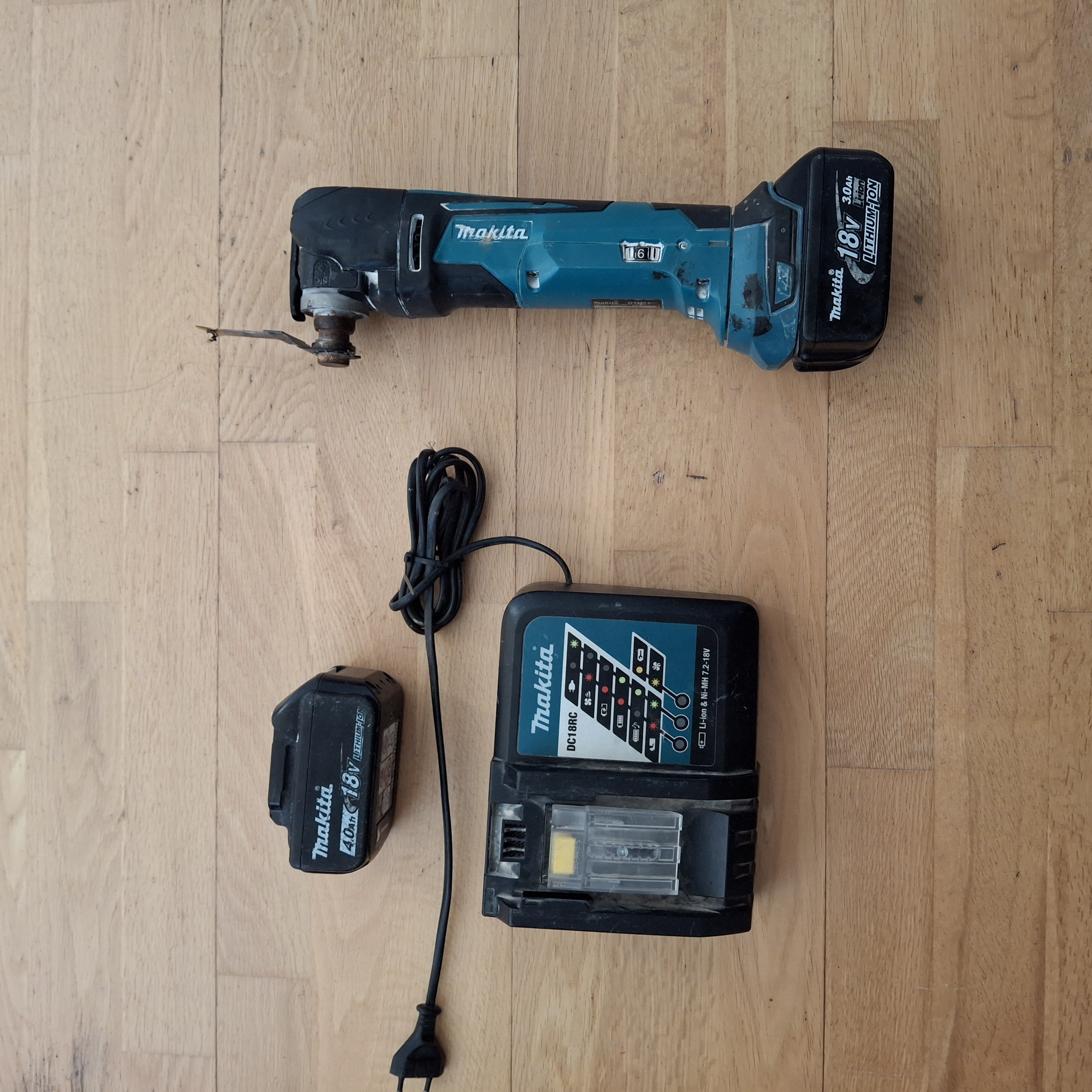 Multiverktyg makita dtm51
