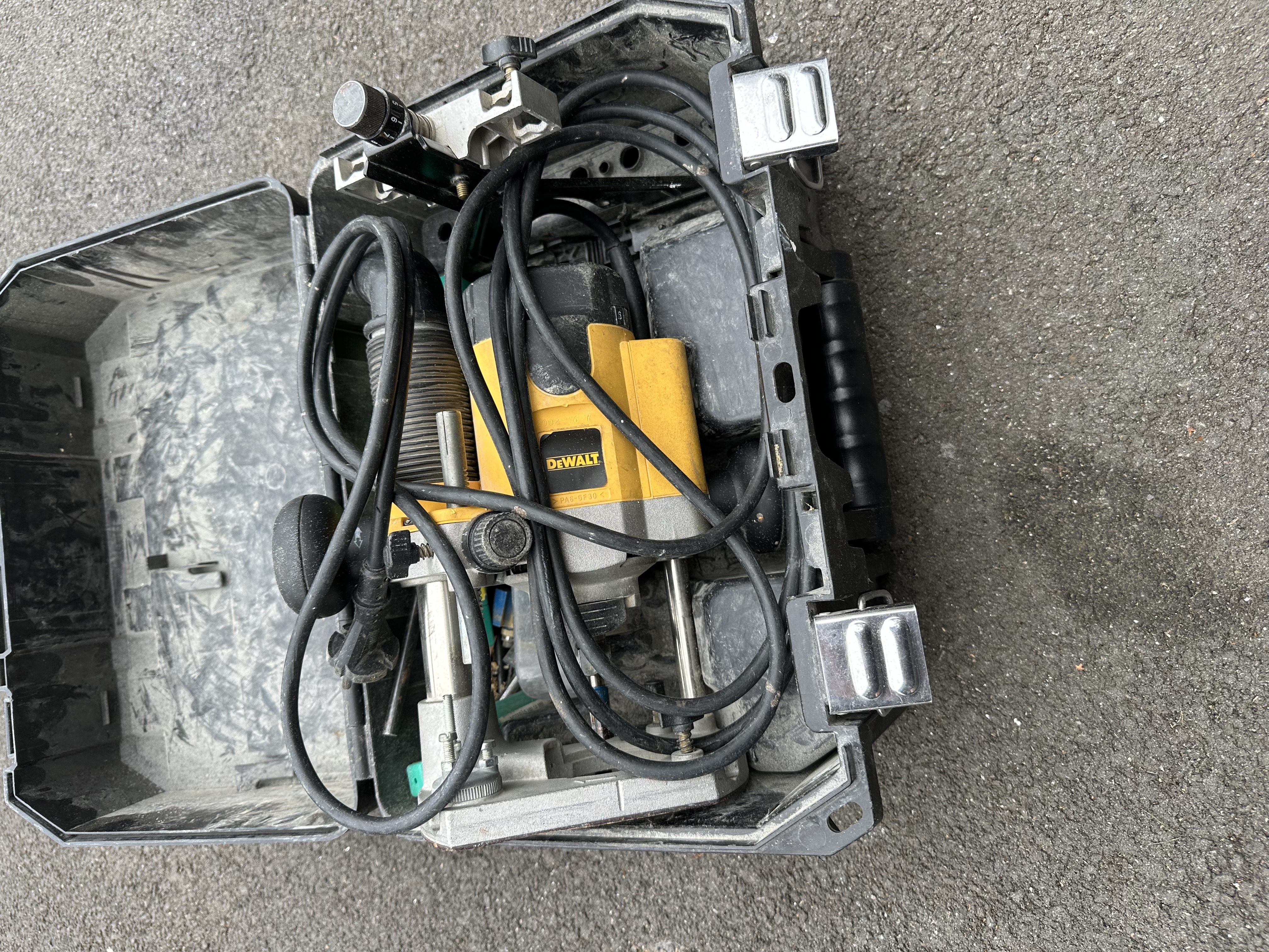 Dewalt handöverfräs