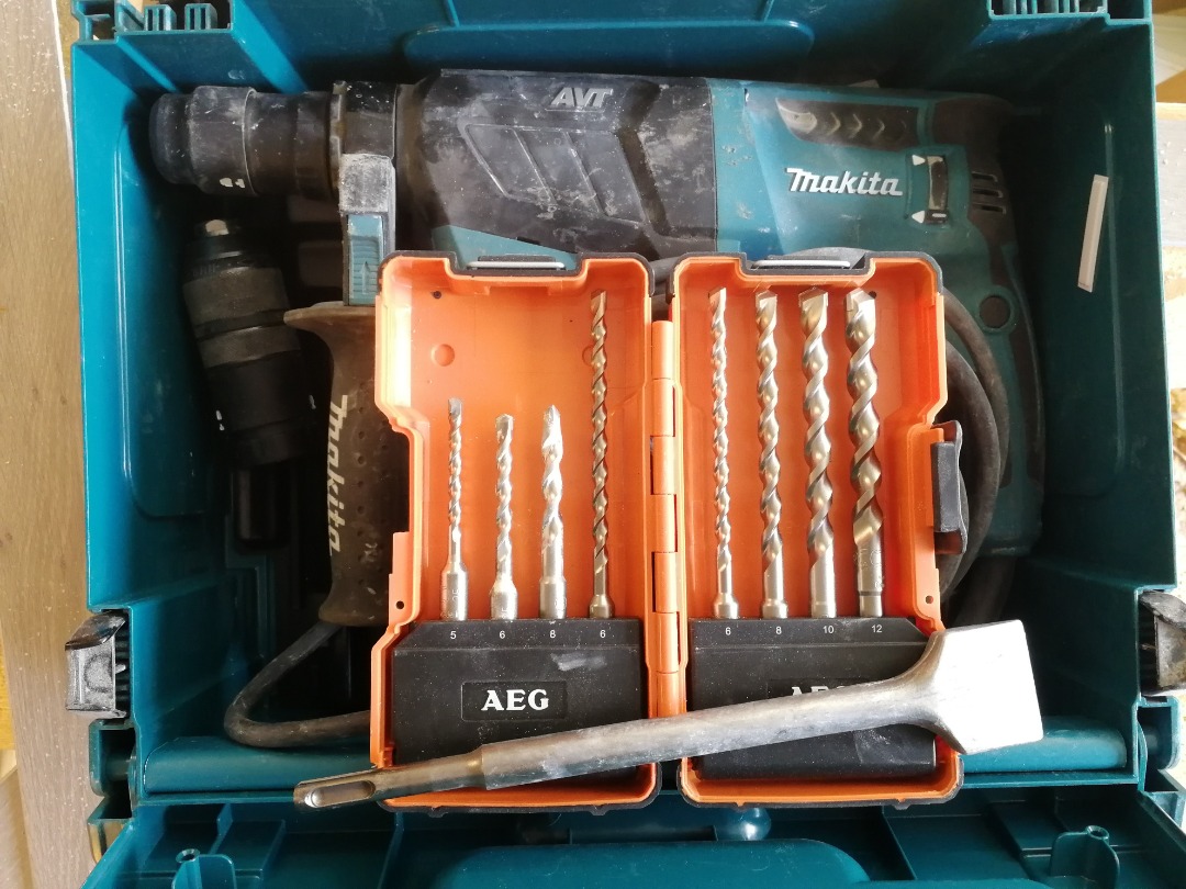 Makita borrhammare / slagborr med sladd