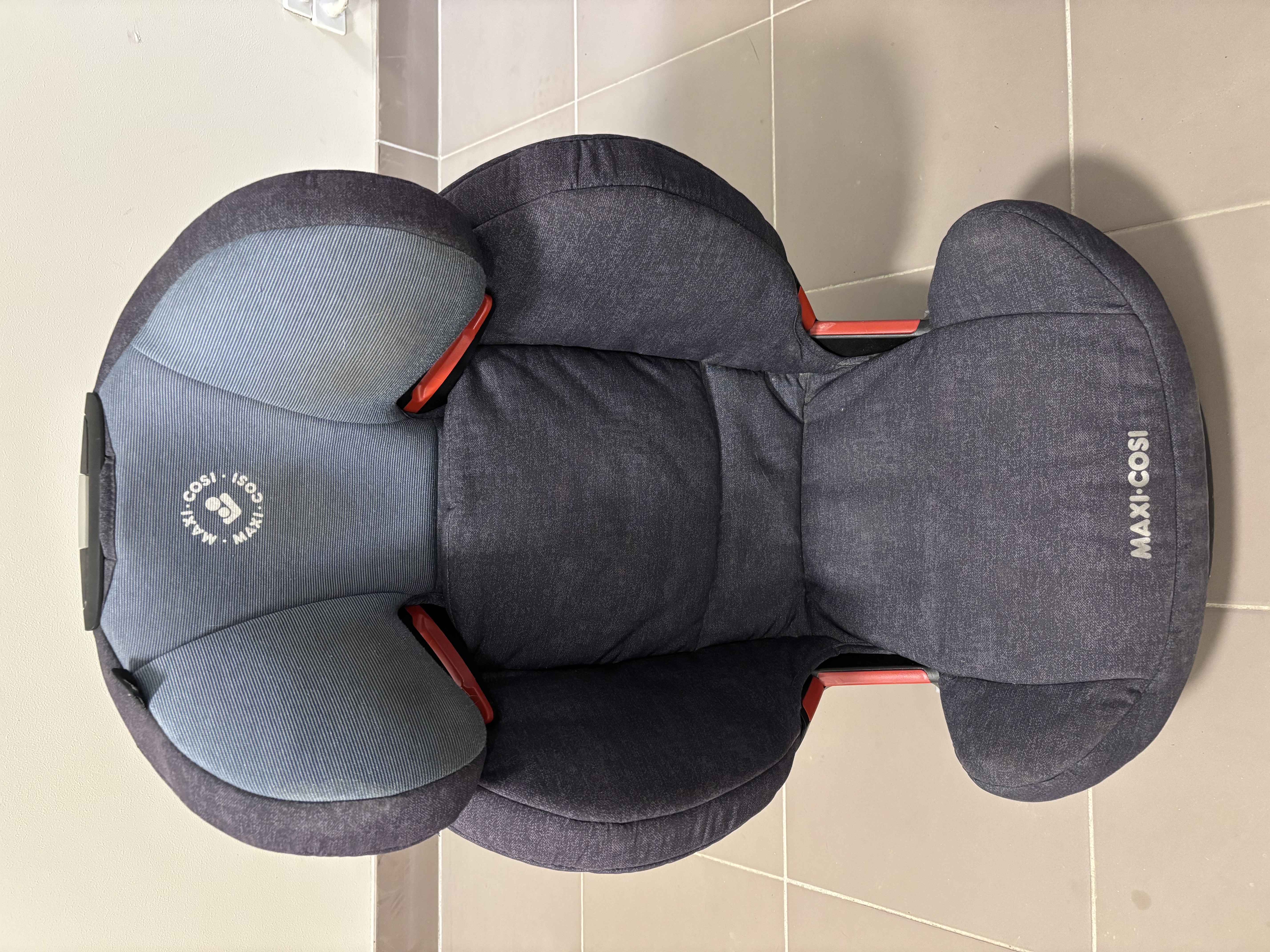 Bilbarnstol carseat with isofix maxi cosi