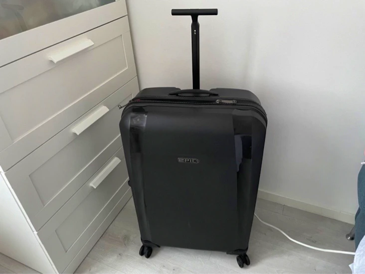 Stor hård resväska epic