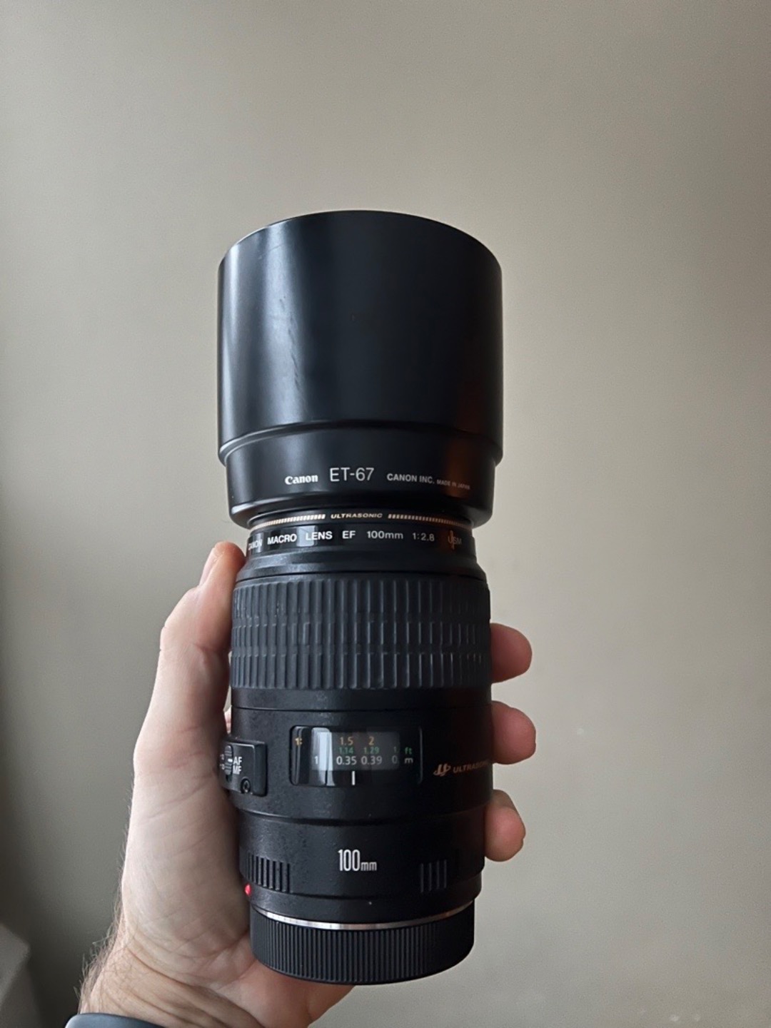 Canon ef 100mm f/2.8 macro usm