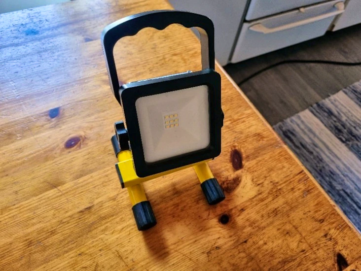 Batteridriven arbetslampa