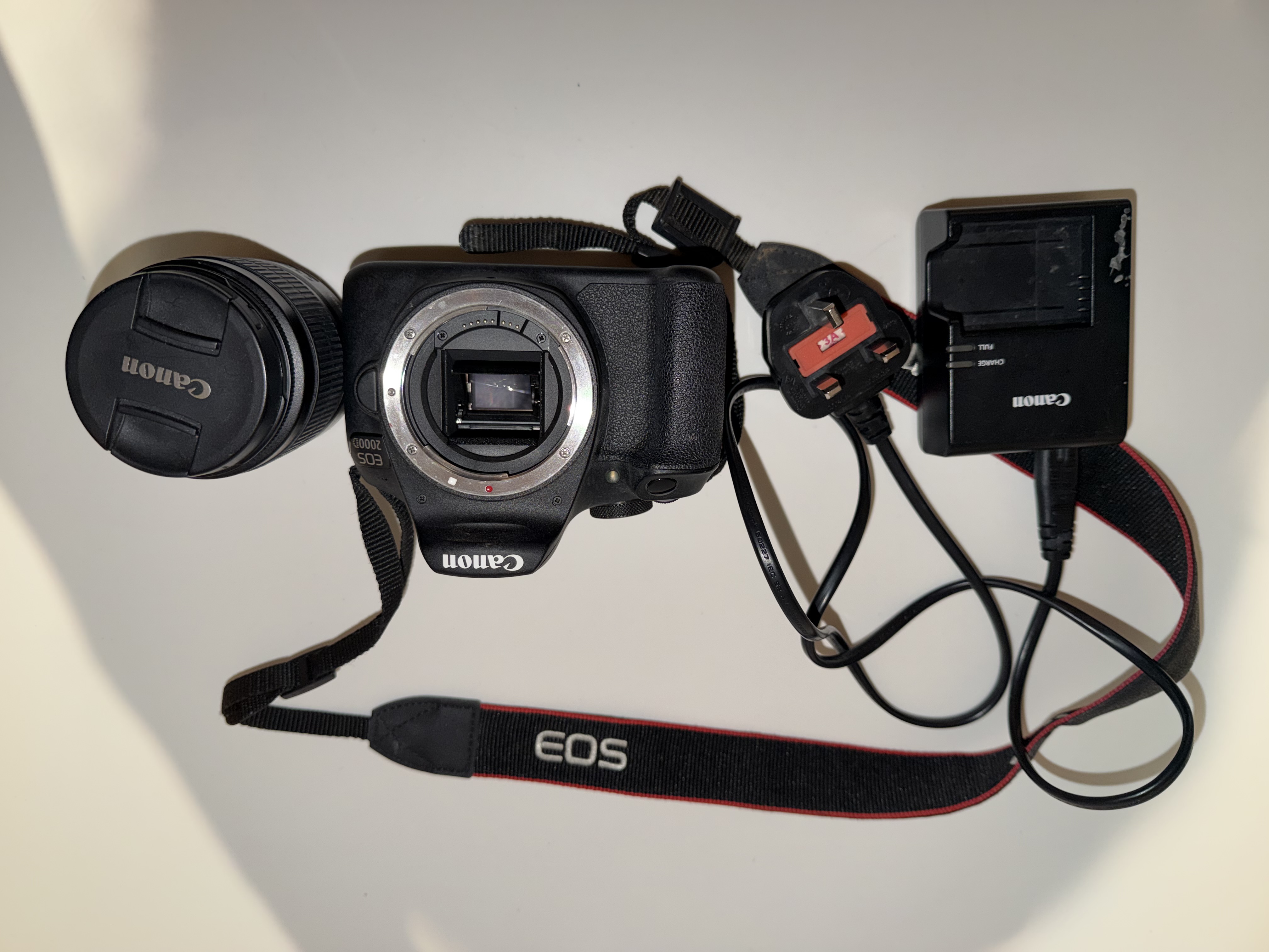 Canon eos 2000d with tripod