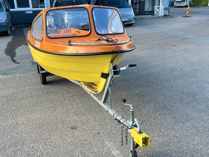 Motorbåt