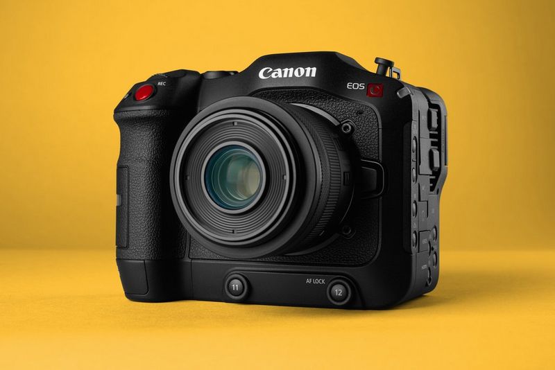 Canon eos c70 4k raw event / doc / cinema camera + rf 35mm macro + 50mm f1.8