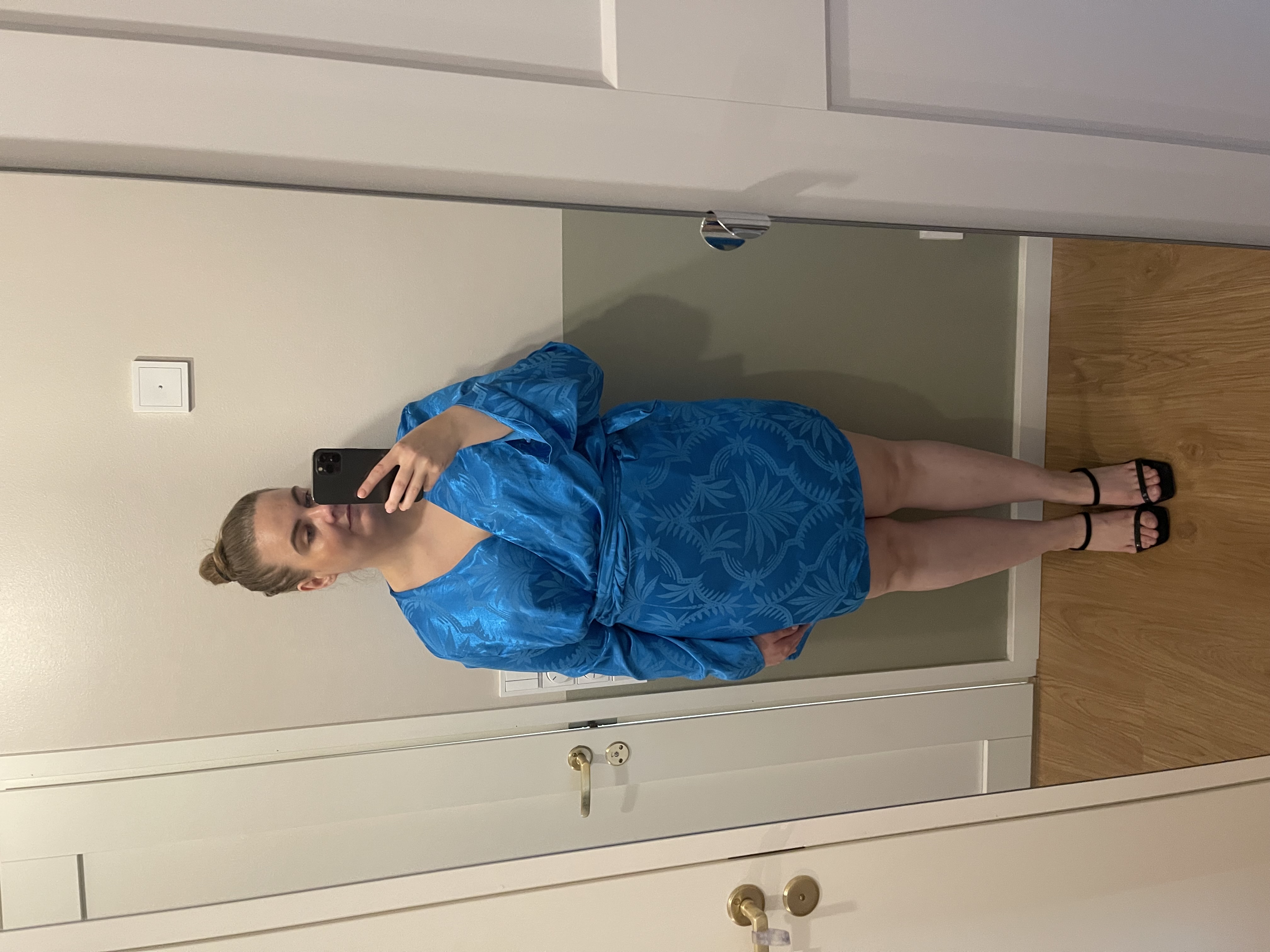 Never fully dressed vienna 52