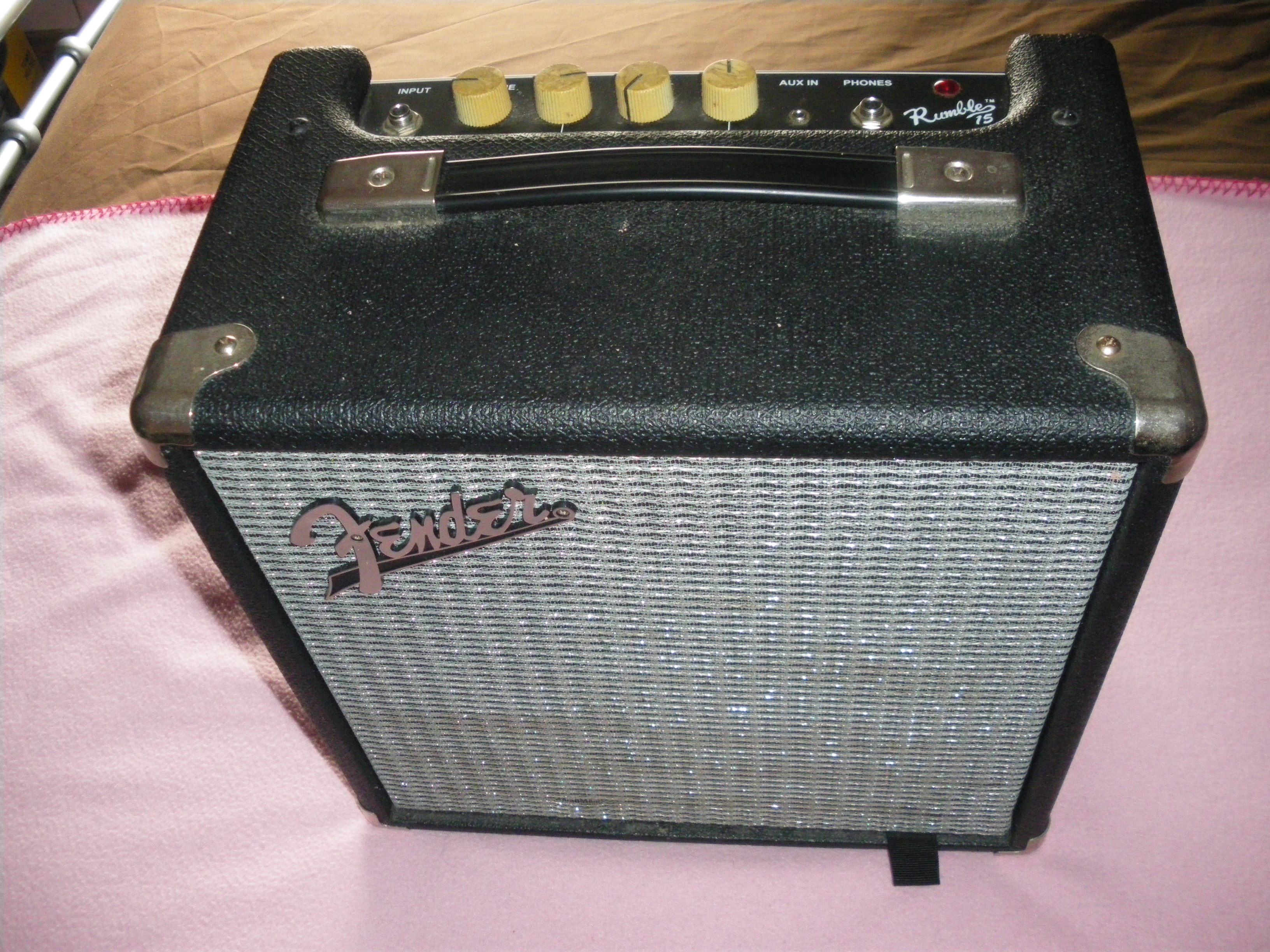 Fender rumble 15 guitar amp