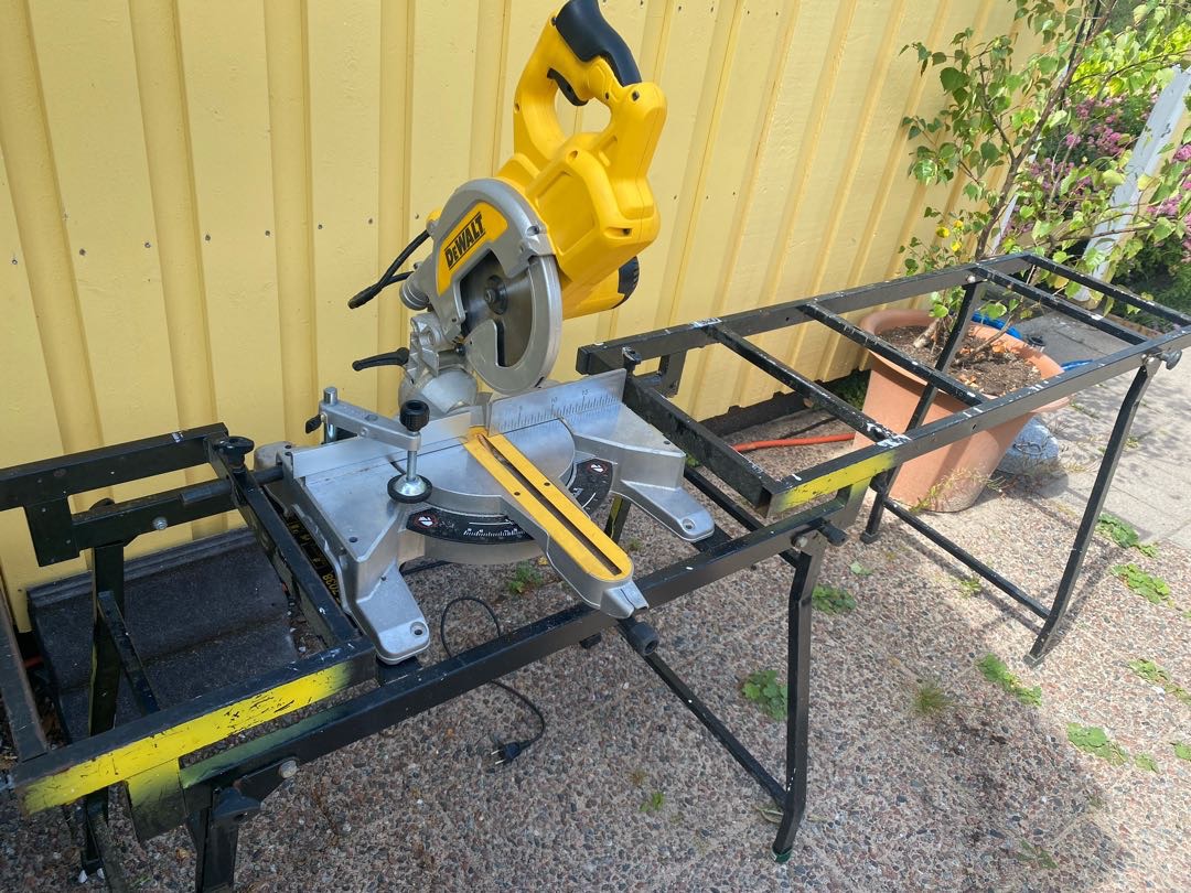 Dewalt kap & gersåg med stativ uthyres.