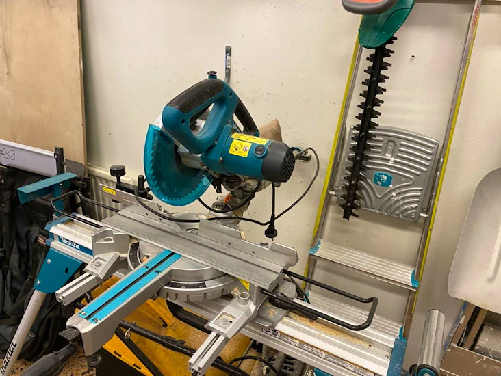 Makitas fina kap och gersåg