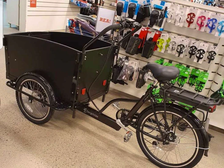 Lådcykel med kapell 4 platser