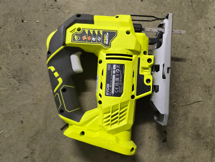 Batteridriven sticksåg 18v